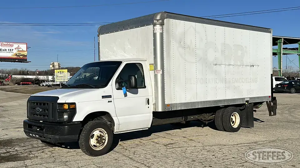 2016 Ford E-350 Single Axle Boxed Truck