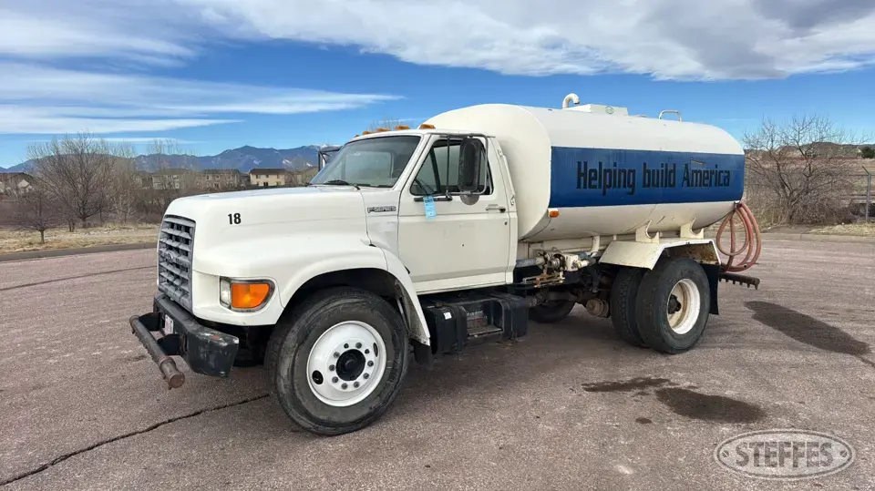 1998 Ford F-800 Water Truck
