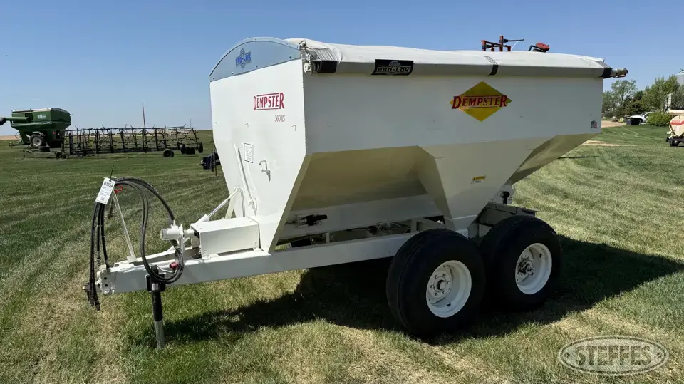 Dempster 560HS Pull-Type Dry Spreader