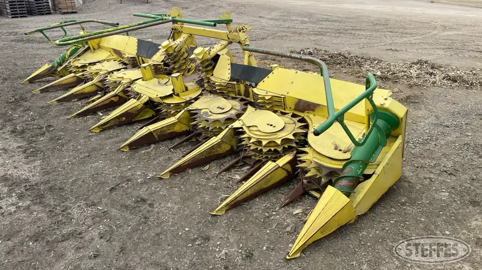2003 John Deere 688 Forage Harvester Head