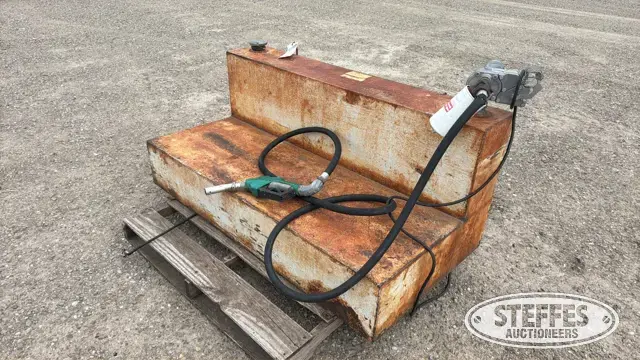 Fuel transfer tank