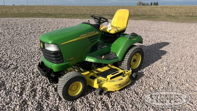 2005 John Deere X485