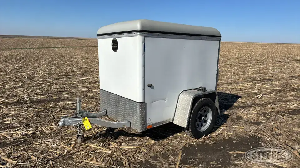 2015 Wells Cargo Enclosed Cargo Trailer
