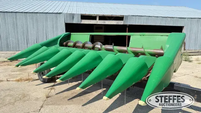 John Deere non-chopping corn head