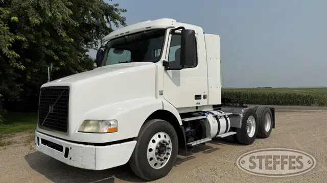 2015 Volvo VNL