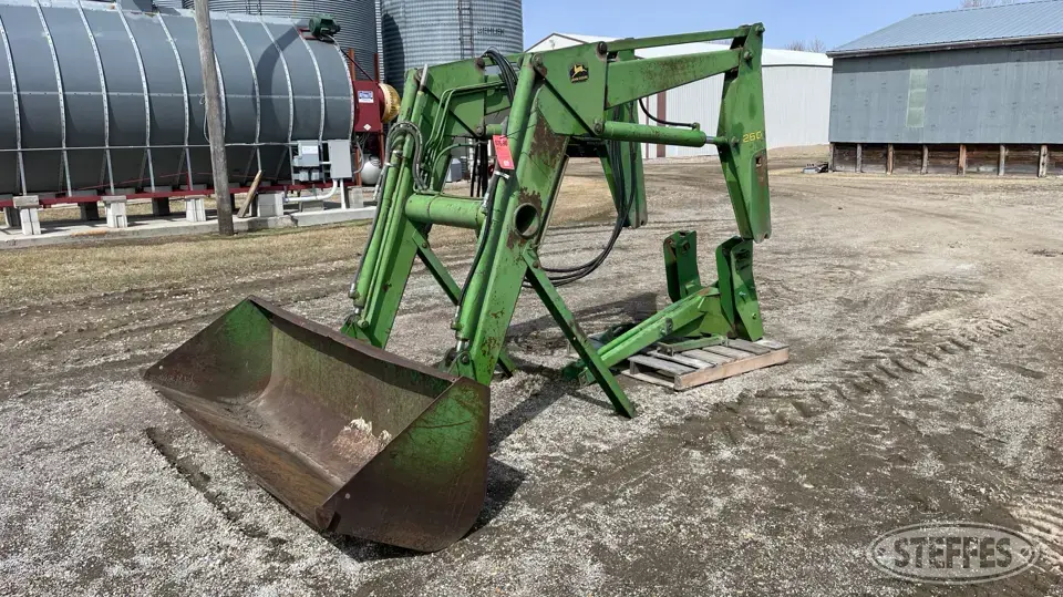 John Deere 260 Tractor Loaders and Attachment