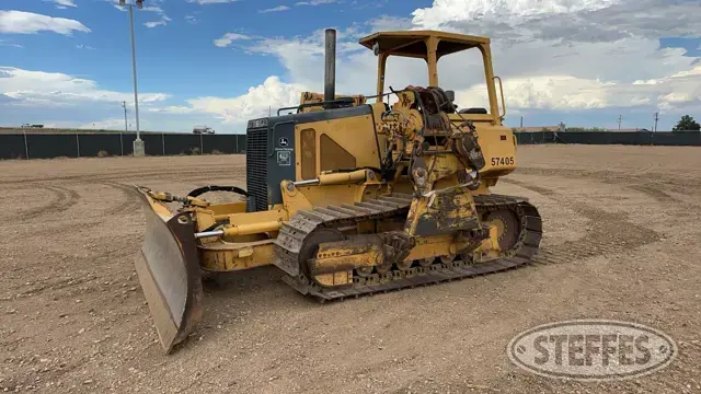 2004 Deere 700H LGP W/2007 Midwestern M540