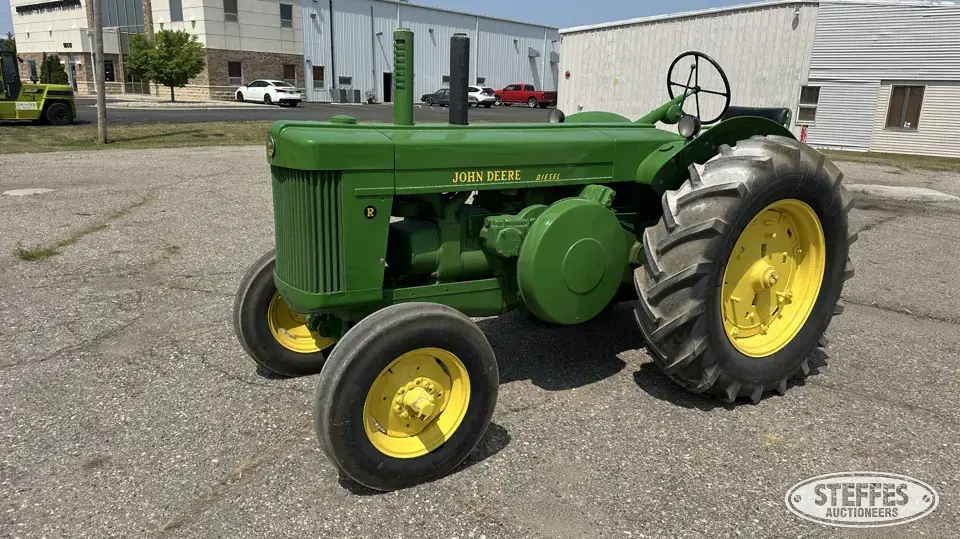 1949 John Deere R Collectible Tractor