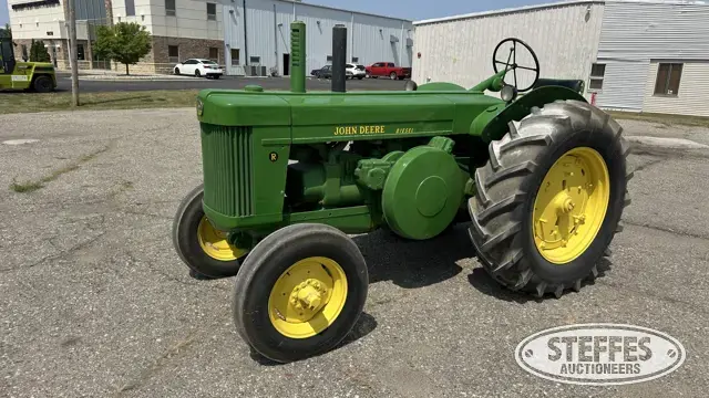 1949 John Deere R