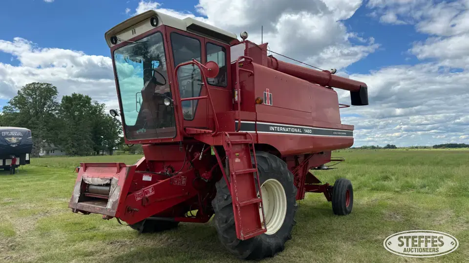 1979 International 1460 Combine