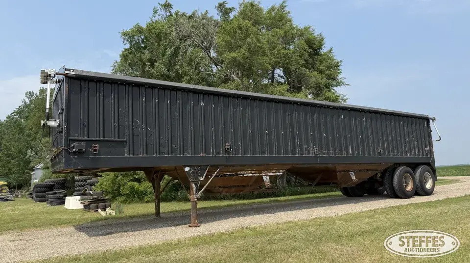 1974 Wilson Hopper Bottom Trailer