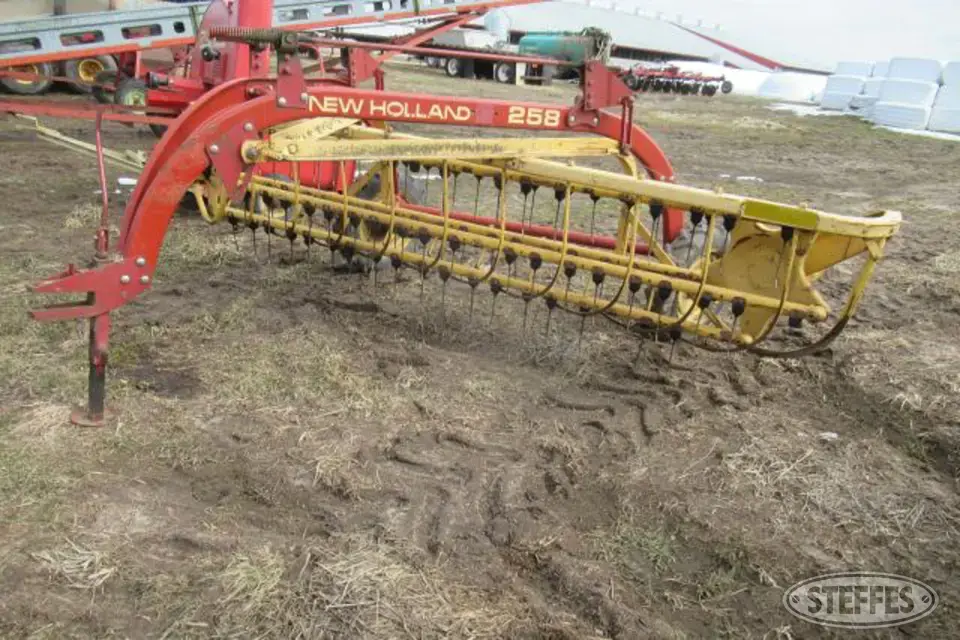 New Holland 258 Rake
