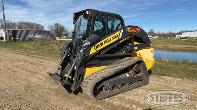 2016 New Holland C238