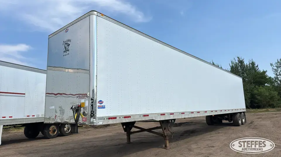 2010 Utility VS2DX Van Trailer