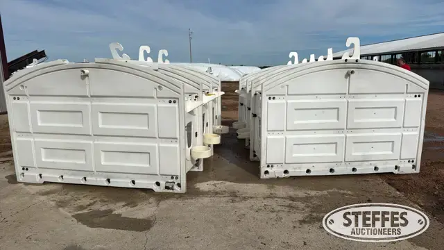 (2) Sets of poly calving pens