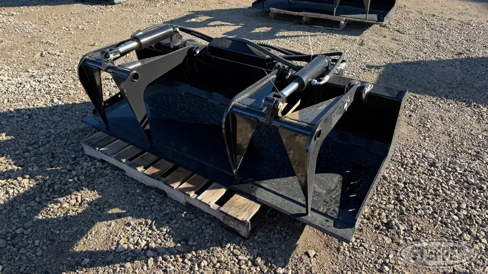 GIYI Skid Steer Bucket