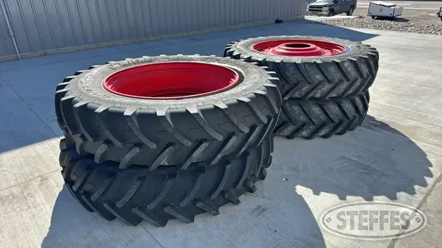 (4) Michelin AgriBib 480/95R50 tires