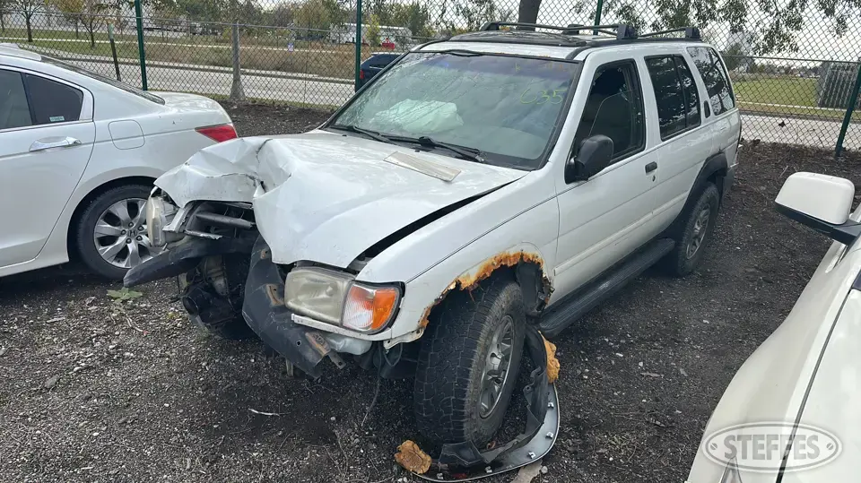 2001 Nissan Pathfinder SUV