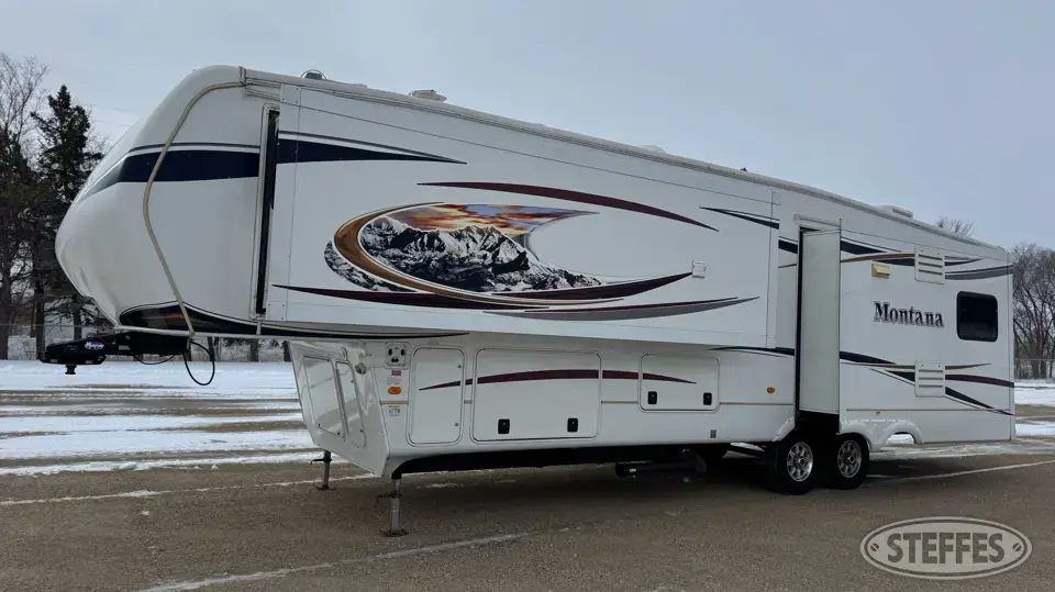 2012 Keystone Montana 3700RL Camper