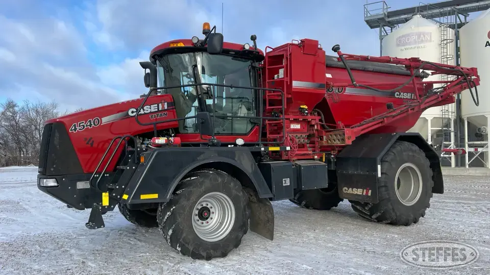 2018 Case IH 4540 Self-Propelled Dry Applicators-Spreaders-Floater