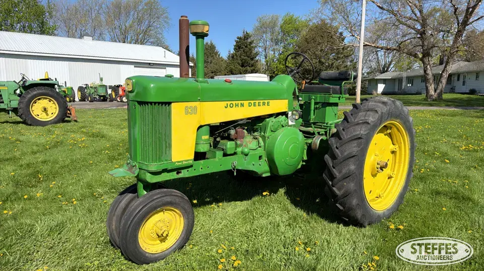 1959 John Deere 630 2WD Tractor