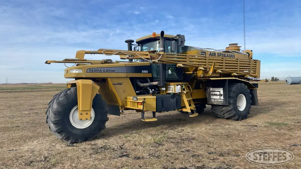 Ag-Chem TerraGator 8103 Self-Propelled Dry Applicators-Spreaders-Floater