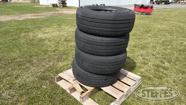 (4) Bridgestone Dueler H/L 275/55R20 tires