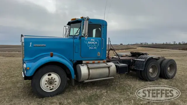 1981 Kenworth W900
