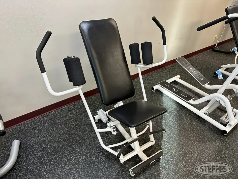 Curves Pec Dec Personal Property