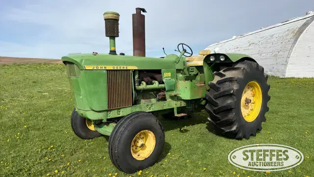 1965 John Deere 5010