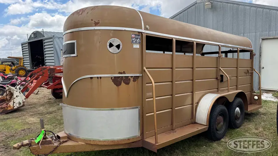 1987 WW Bumper Livestock Trailer
