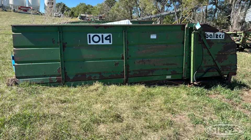 Balzer 1014 Forage Wagon