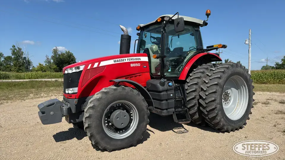 2013 Massey Ferguson 8650 Dyna-VT MFWD Tractor