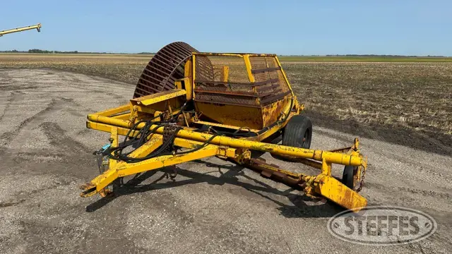 Haybuster 106
