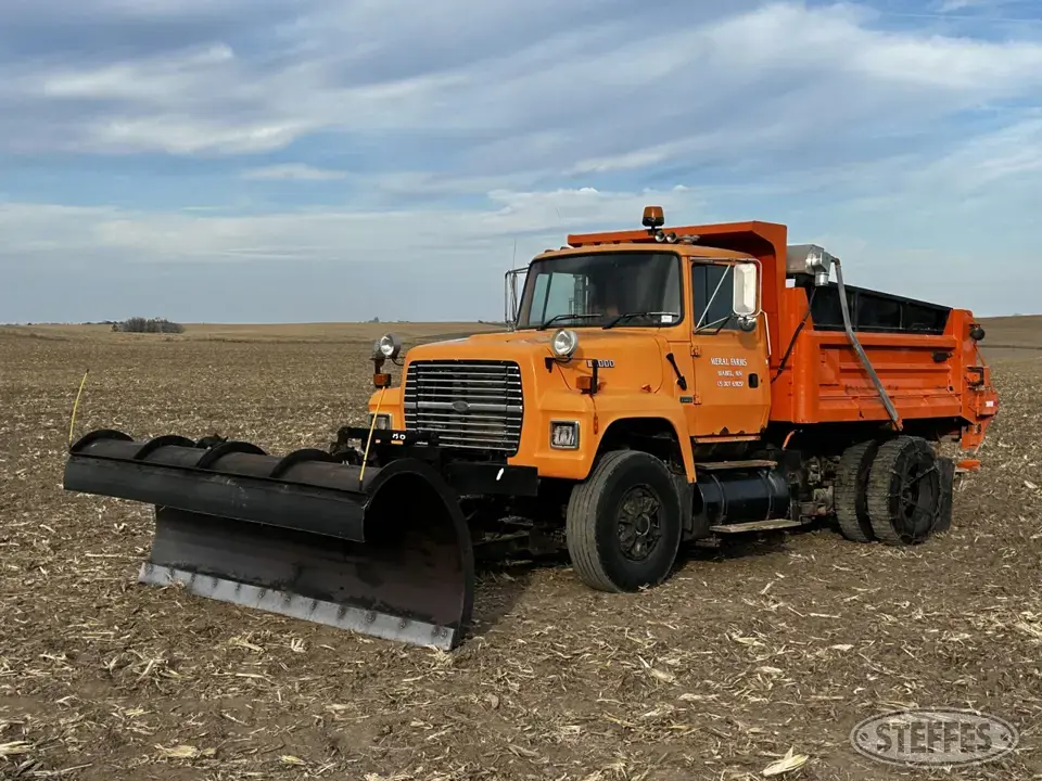 1996 Ford Plow-Spreader Truck