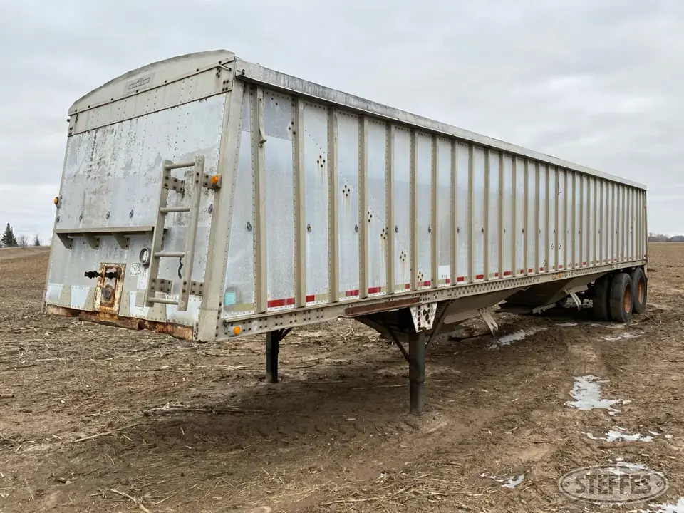 1981 Stoughton Hopper Bottom Trailer