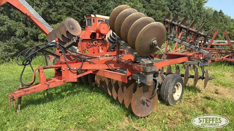 International 475 Disc