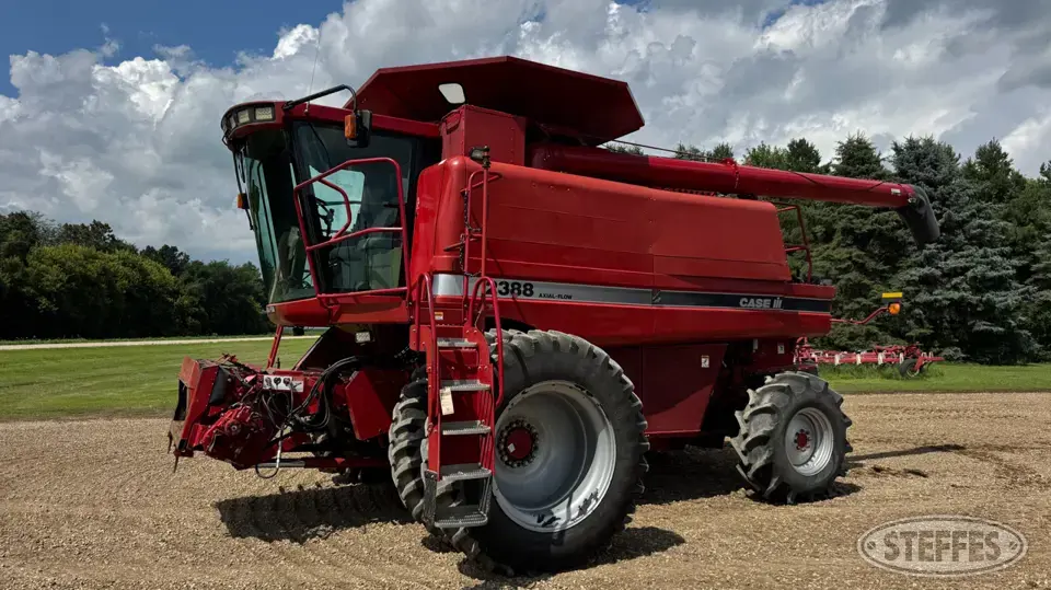 2004 Case IH 2388 Combine