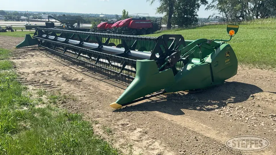 2006 John Deere 635F Flex Head