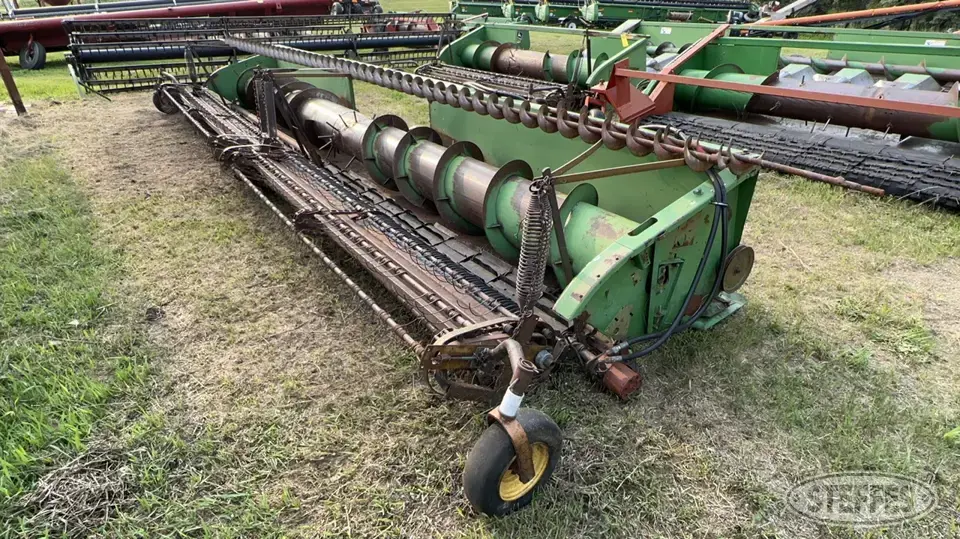 1982 John Deere Edible Bean Head
