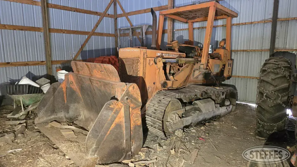 International TD9 Series B Dozer