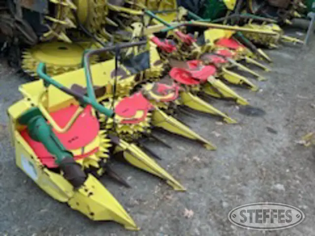 2002 John Deere 688