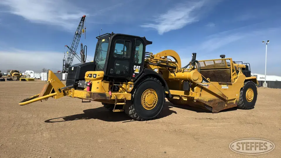 2015 CAT 627K Motor Scraper