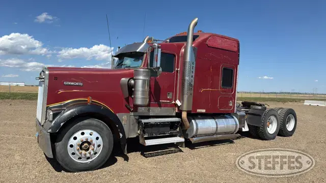 1999 Kenworth W900