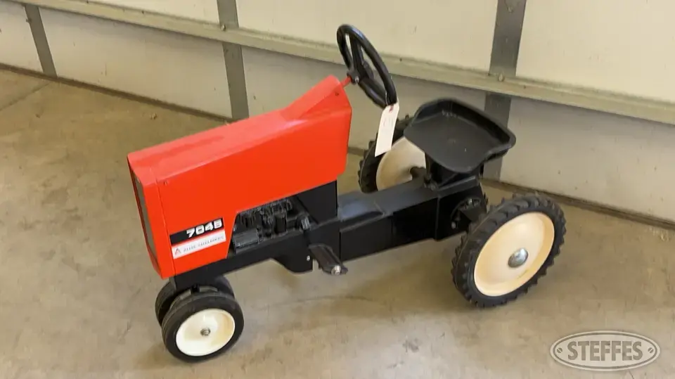1978 Allis-Chalmers 7045 Personal Property