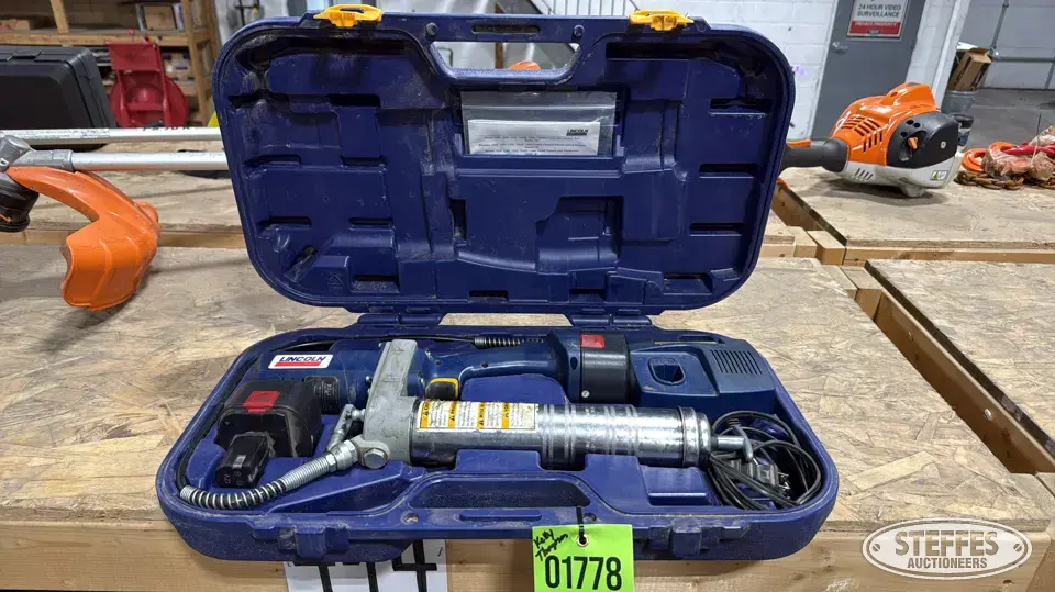 Lincoln cordless grease gun Power Tool