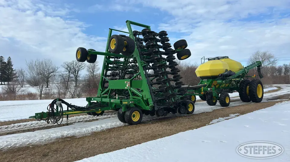 2014 John Deere 1890 Air Drills and Air Seeder
