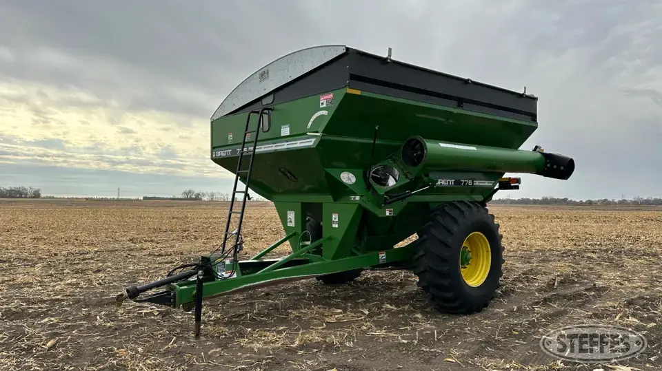 2003 Brent 776 Grain Cart