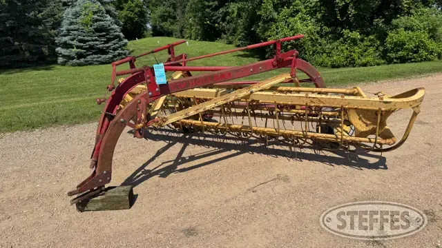 New Holland 56
