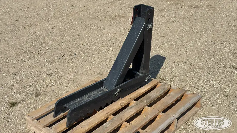 Wolverine thumb Loader Backhoe Attachment